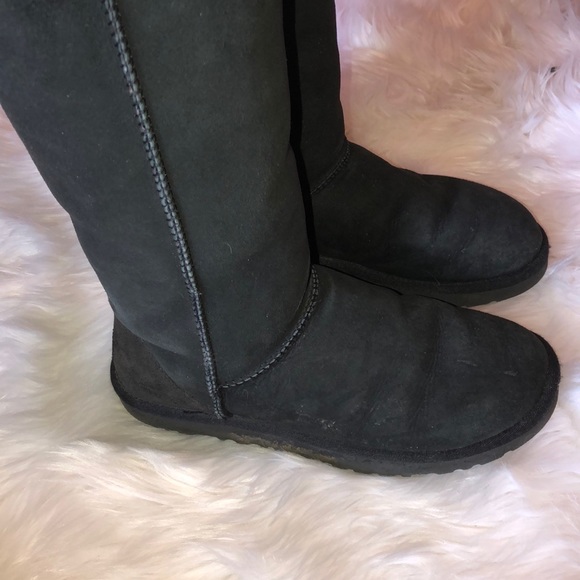 UGG boots - Picture 3 of 3